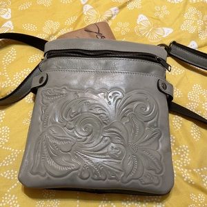 Beautiful crossbody Patricia Nash NWOT color grey